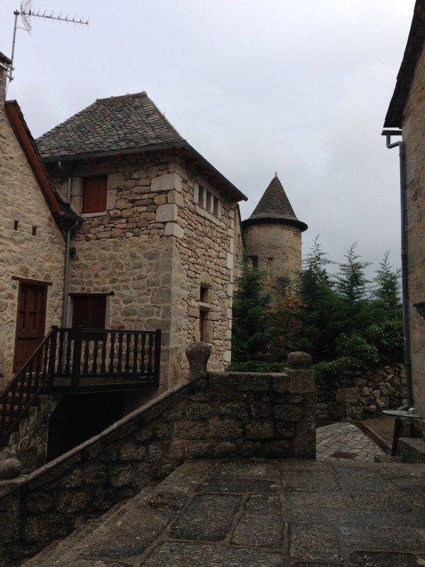 Senergues village on the way to Conques. It was Sunday and five local women were singing hymns and contemporary songs (like "Oh Happy Day") in the chapel. 