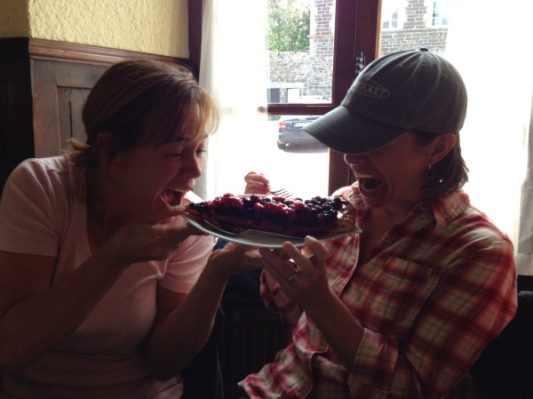 Johanna Kay and sister, Dede Nash fight for bites!